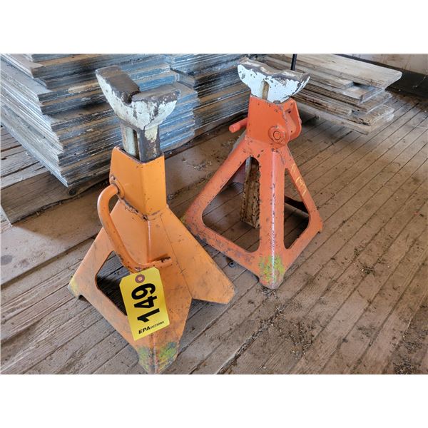(Lots 149 & 150 are a Group Lot) 2- Orange jack stands