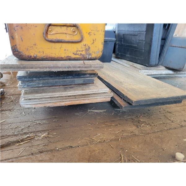 Approx. 15- 11" x 3/4" plywood