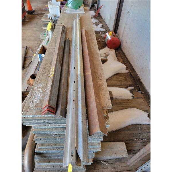 Angle iron, 3 sign posts