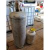 Image 2 : 100-lb & 25-lb propane tanks (Full)