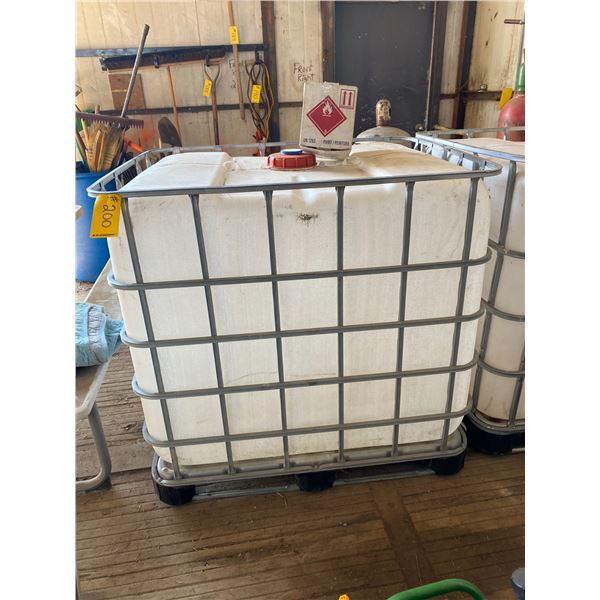 (Lots 200 & 201 are a Group Lot) Water tank, approx. 125-gal c/w basket (clean)