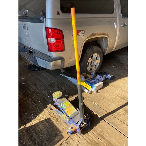 Napa 3 1/2-ton floor jack (works)