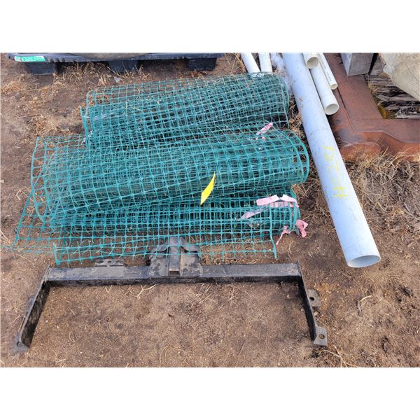 Green mesh, trailer hitch, plastic pipe
