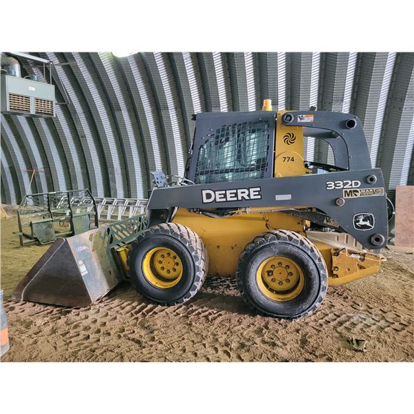 (Lots 239 to 243C are a Group Lot) 2010 JD 332D skidsteer, 6264 hrs, Hand controls, aux hyds, has do