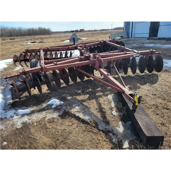 (Lots 246 to 249 are a Group Lot)  MF 14' Tandem disc, 19"-21" blades, VG rubber