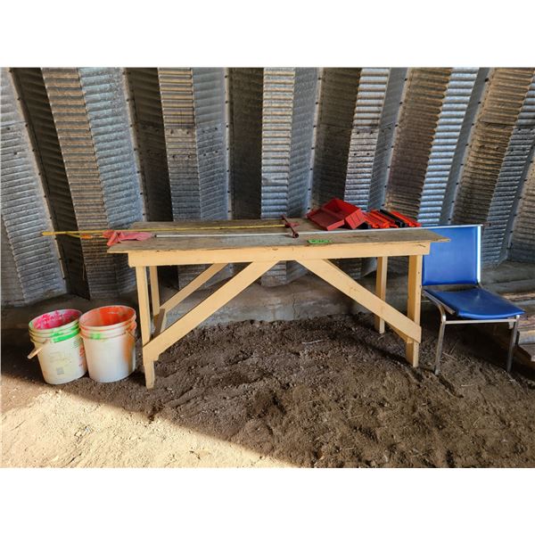 Table, antenna, flares,  chain