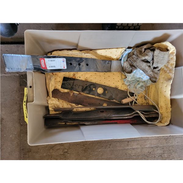 (Lots 115 & 117 are a Group Lot) 3- New blades & 7- used blades for Swisher