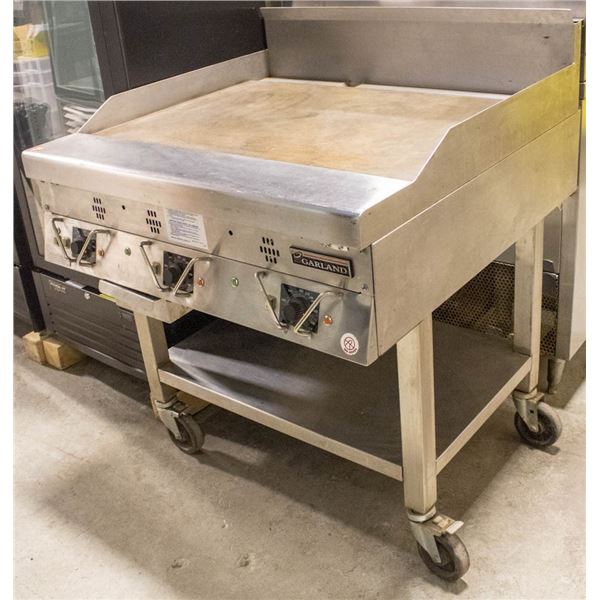 GARLAND 36" NATURAL GAS GRIDDLE W/ STAND