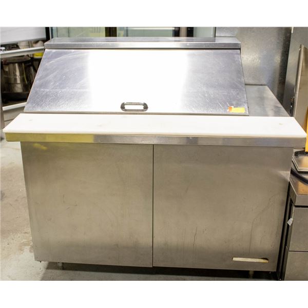 TRUE ST. STEEL REFRIGERATED DBL DOOR PREP