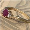 Image 2 : 10k Yellow Gold Ruby Ring Sz 8