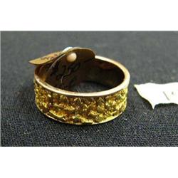 Men's gold nuggeted ring, 14 K gold - retail value $250 (3)
