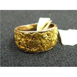 Lady's gold nuggeted ring- retail value $195 (3)