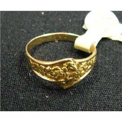 Lady's gold nuggeted ring- retail value $295 (3)