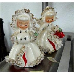 Lot of 2 Christmas figurines (99)
