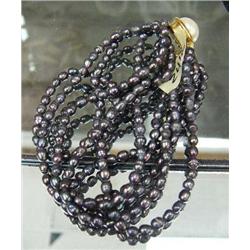 CHOICE on 6 multi-strand genuine pearl bracelets