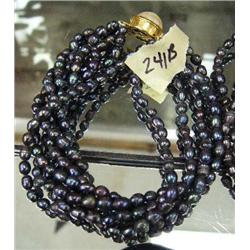 CHOICE on 6 multi-strand genuine pearl bracelets