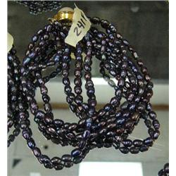 CHOICE on 6 multi-strand genuine pearl bracelets