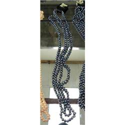 CHOICE on 4 multi-strand genuine pearl long necklaces