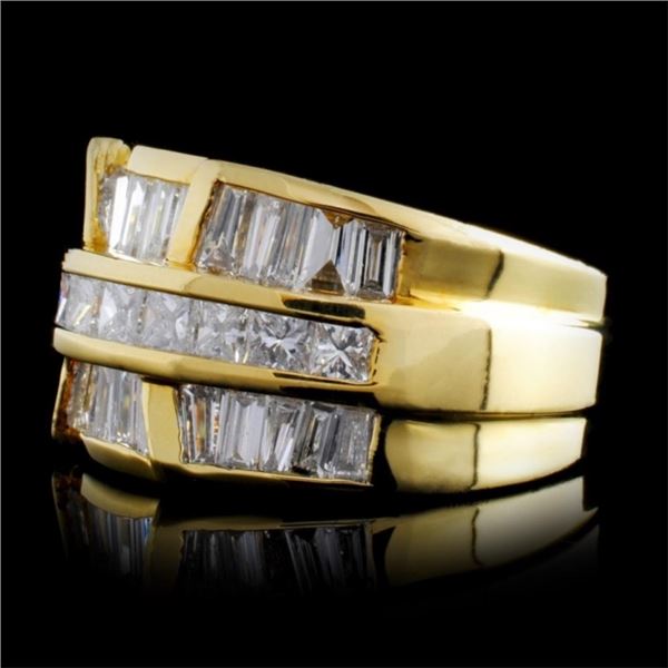 2.93ctw Diamond Ring in 18K Yellow Gold