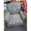 Image 1 : Haverty's Grey Cloth Easy Chair