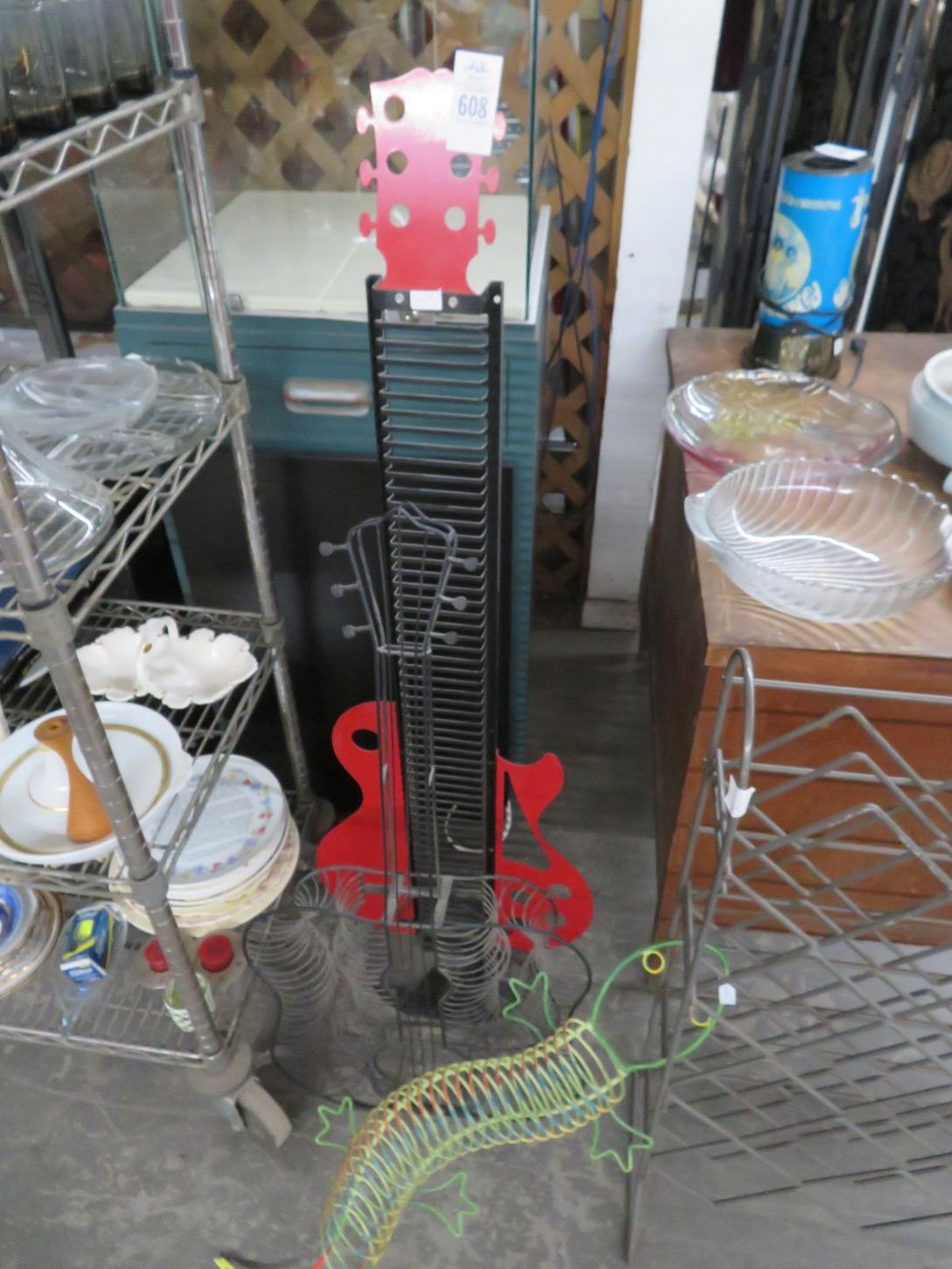 Gecko/Guitar CD Racks, Metal Wine Rack