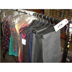 RAIL OF VARIOUS CHILDRENS GARMENTS