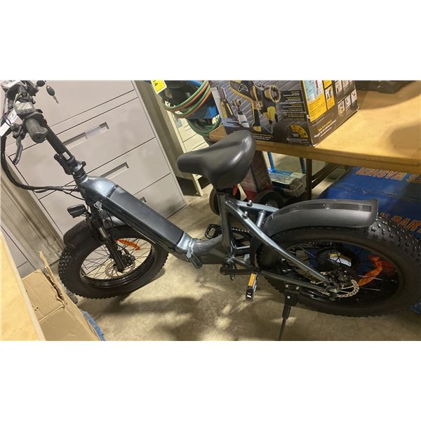 Y20 GREY ELECTRIC FOLDABLE E-BIKE WITH CHARGER - 75 KM RANGE, HYDRAULIC DISC BRAKES, 7 LEVELS, LCD