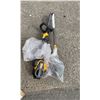 Image 2 : DEWALT 15" STRING TRIMMER ( DCST970B ) IN BOX *TOOL ONLY BATTERIES NOT INCLUDED*