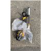 Image 2 : DEWALT 15" STRING TRIMMER ( DCST970B ) IN BOX *TOOL ONLY BATTERIES NOT INCLUDED*