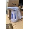 Image 2 : HI-LIFE PORTABLE ELECTRIC GARMENT STEAMER * IN BOX *