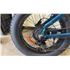 Image 3 : Y20 BLUE ELECTRIC FOLDABLE E-BIKE WITH CHARGER - 75 KM RANGE, HYDRAULIC DISC BRAKES, 7 LEVELS, LCD