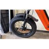 Image 8 : Y20 ORANGE ELECTRIC FOLDABLE E-BIKE WITH CHARGER - 75 KM RANGE, HYDRAULIC DISC BRAKES, 7 LEVELS, LCD