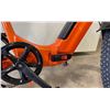 Image 4 : Y20 ORANGE ELECTRIC FOLDABLE E-BIKE WITH CHARGER - 75 KM RANGE, HYDRAULIC DISC BRAKES, 7 LEVELS, LCD