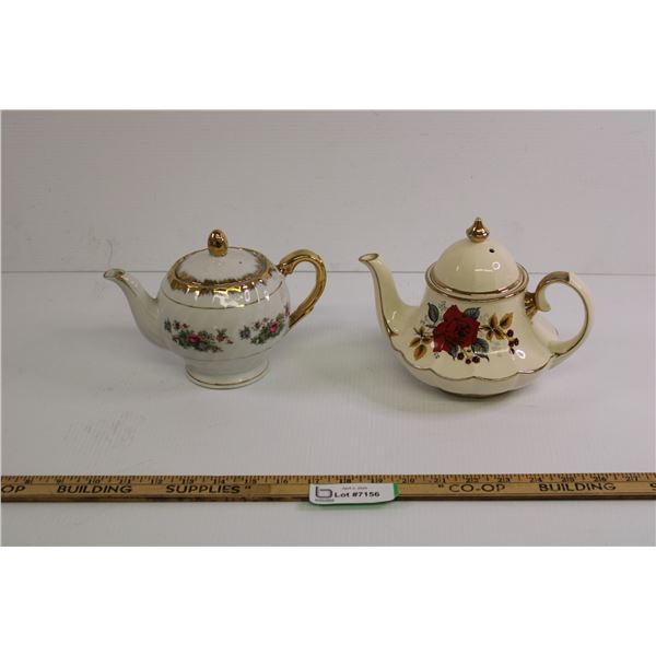 (2) Teapots, One English One Japanese