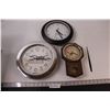 Image 1 : (3) Battery powered wall clocks (untested)