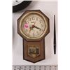 Image 2 : (3) Battery powered wall clocks (untested)