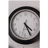 Image 3 : (3) Battery powered wall clocks (untested)