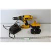 Image 1 : DeWalt Cordless Drill/Driver/Hammerdrill, (2) Batteries, Charger