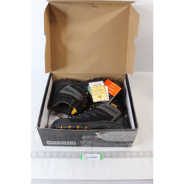 Dakota Quad Comfort Safety Work Boots, Size 9.5 - New In Box - Bodnarus Auctioneering