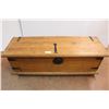 Image 1 : *Decorative Wooden Storage Trunk - 17" x 53" x 20"