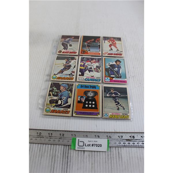 (18) 1976-80 Hockey Cards