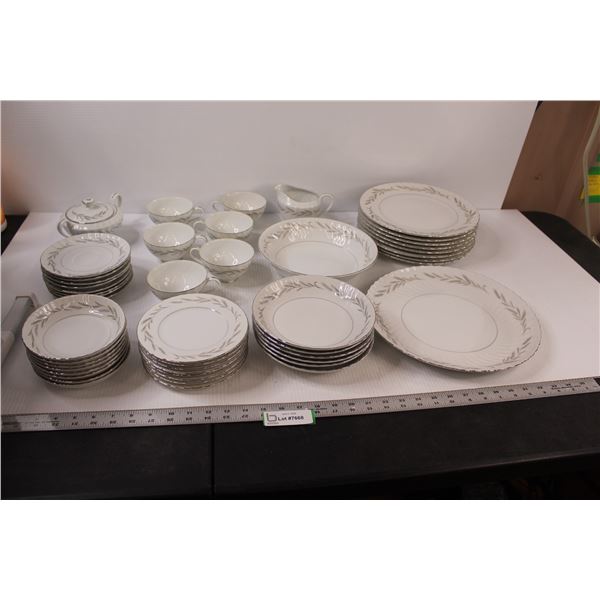 (40pcs) Harvest Japan Fine China  (prefer pick-up)