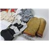 Image 2 : Zippered Vegas Bag - (10) Pair of Assorted Work Gloves - Lined Leather Mits