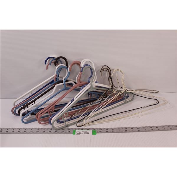 (20) Hangers - Plastic & Metal Variety