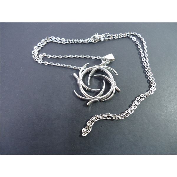 Steel Chain with Pendant 20"