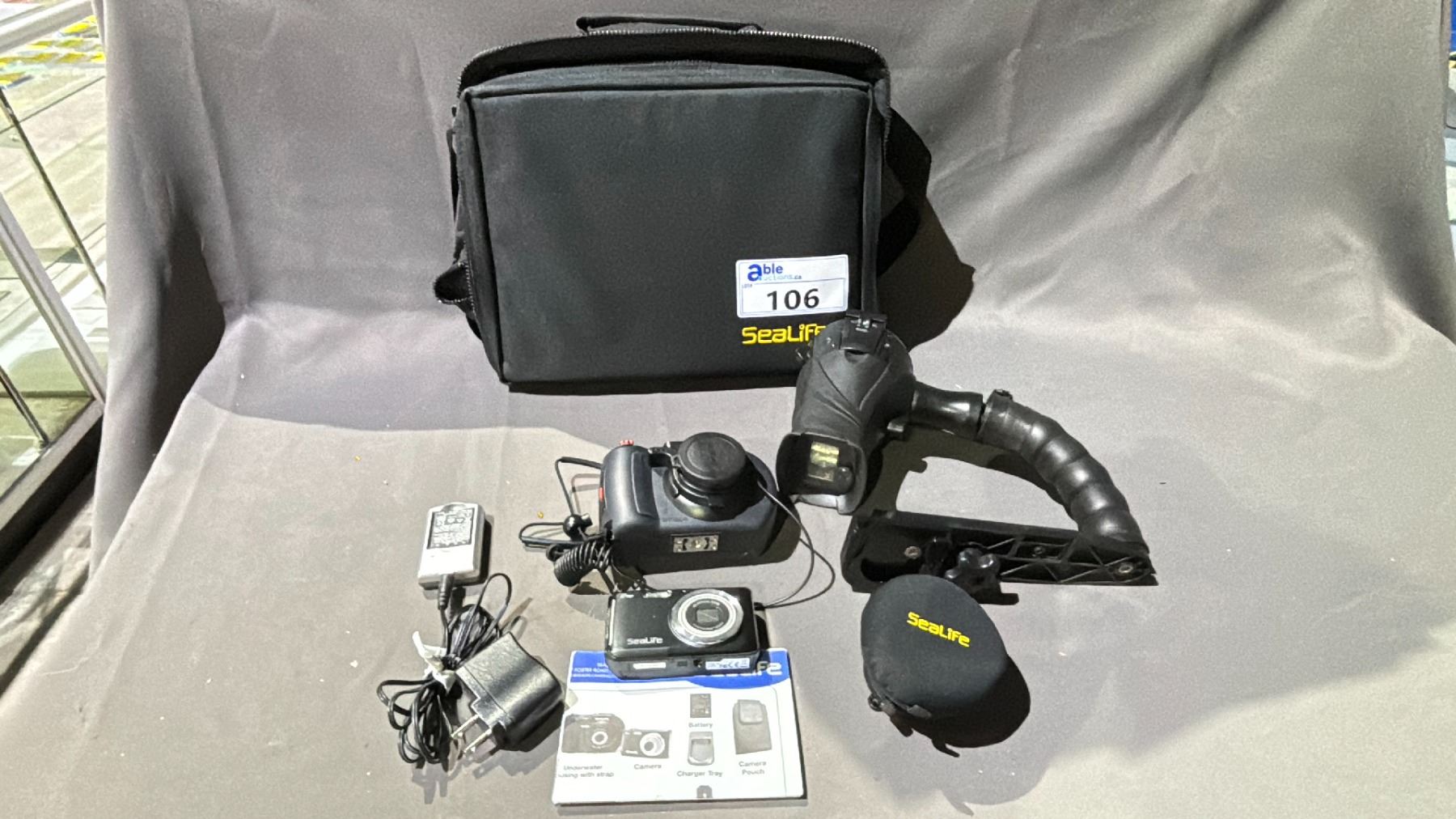 SEALIFE DC1200 UNDERWATER CAMERA IN ORIGINAL CASE WITH ALL ACCESSORIES ...