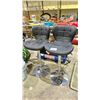 Image 1 : 2 GAS-LIFT CHROME & BLACK LEATHER BAR STOOLS