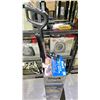 Image 2 : SHARK STEAM & SCRUB SCRUBBING & SANITIZING STEAM MOP