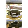 Image 2 : 3 ASSORTED WOKS