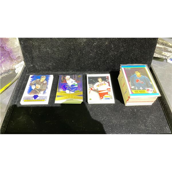 LOT OF ASSORTED HOCKEY CARDS